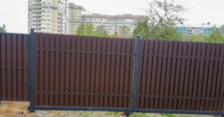 Купить распашные ворота из штакетника Гуково, цена от 2748 руб.